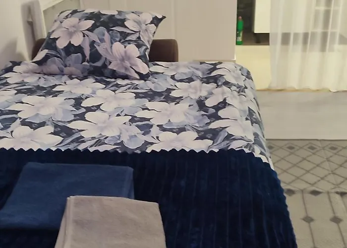 Blue House 2 ワルシャワ